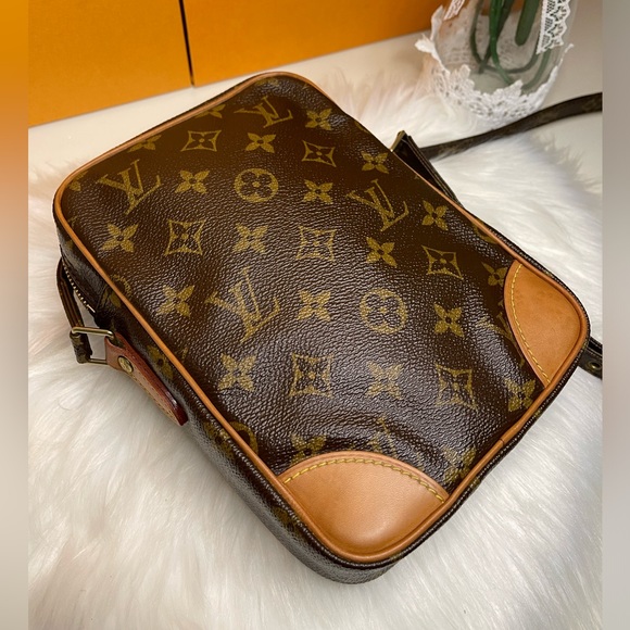 ❌SOLD❌
🌸DANUBE CROSSBODY SHOULDER BAG MONOGRAM - Picture 8 of 16